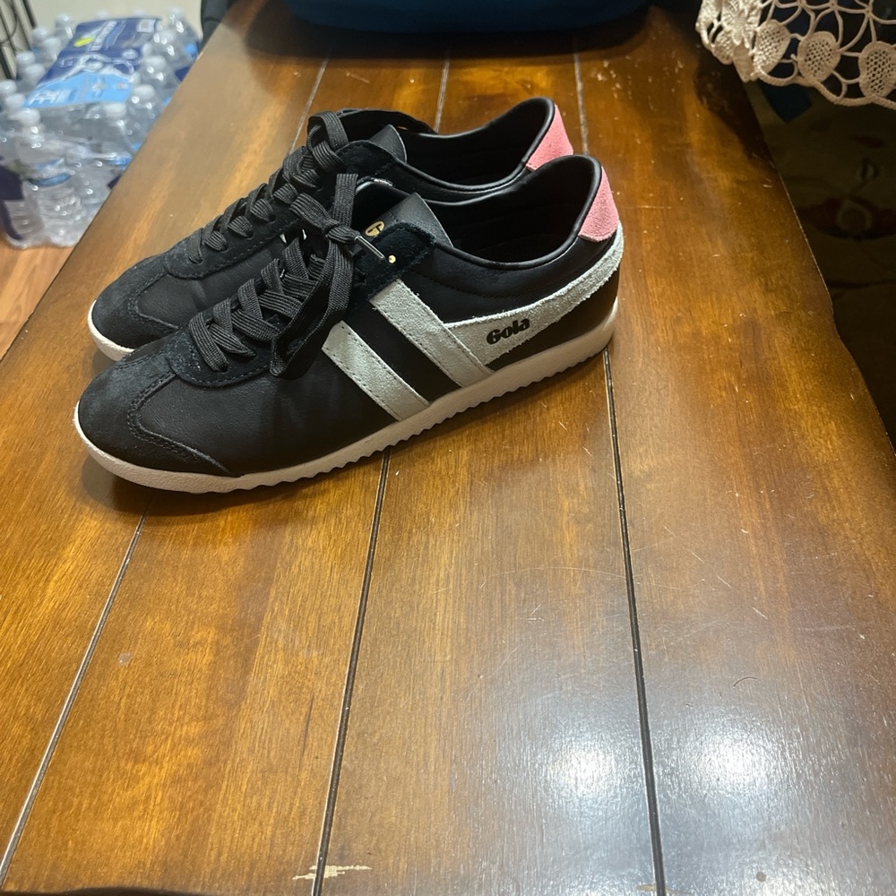 Gola Men's Black, White, and Pink Sneakers